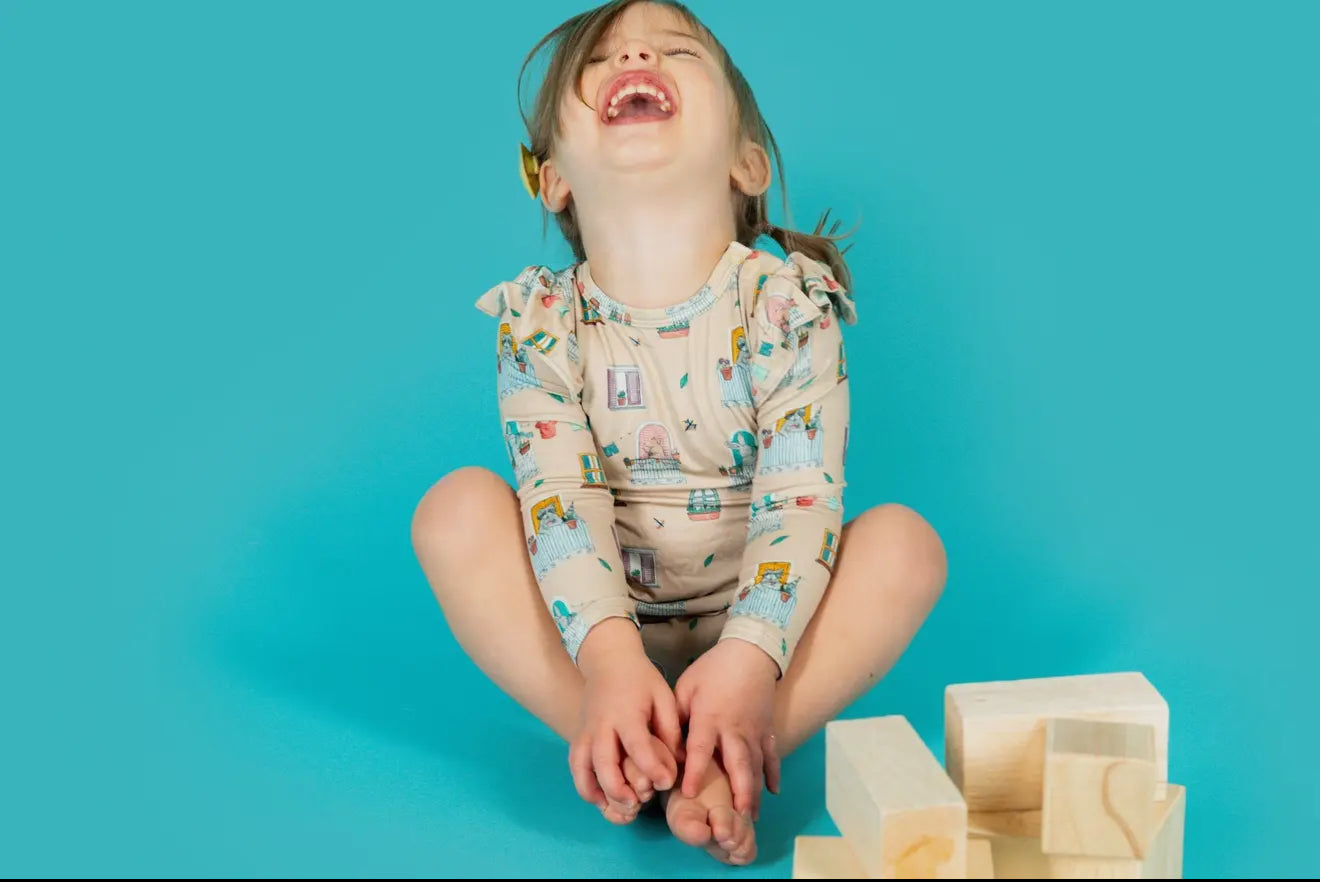 The Petite Giraffe bamboo long sleeve bubble onesie