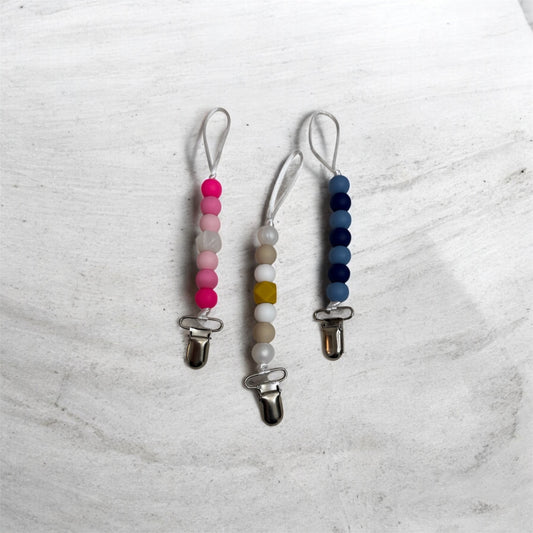 Silicone bead pacifier clip